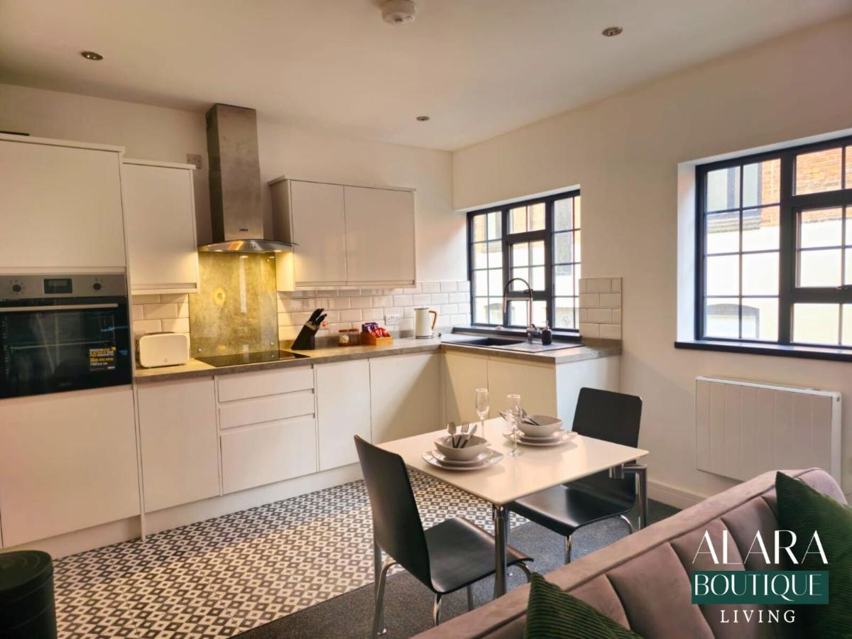 Appartamento 3 Floor Townhouse Luxury Living Alara Boutique Birmingham Esterno foto