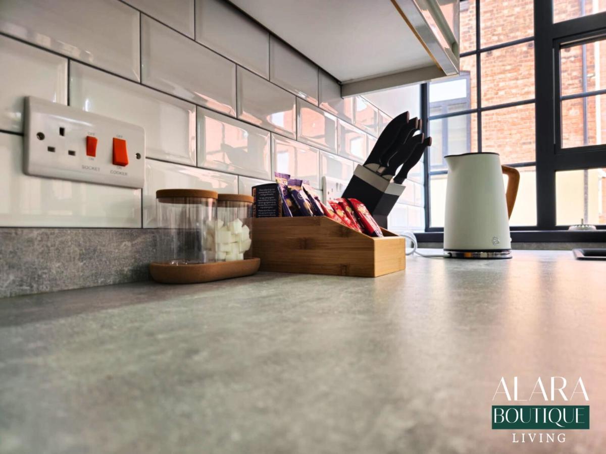 Appartamento 3 Floor Townhouse Luxury Living Alara Boutique Birmingham Esterno foto